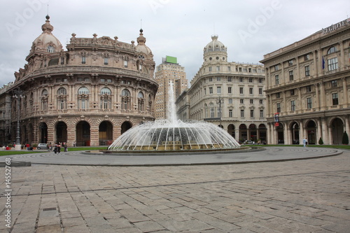 Genova Piazza De Ferrari photo