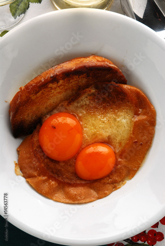 Zuppa alla pavese - Primi piatti della lombardia photo