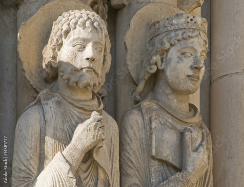 Visages de pierre, Chartres