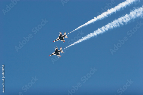 F16 thunderbird planes at airshow