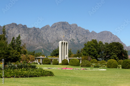 Tableau sur toile French Huguenot monument Franschhoek, South Africa
