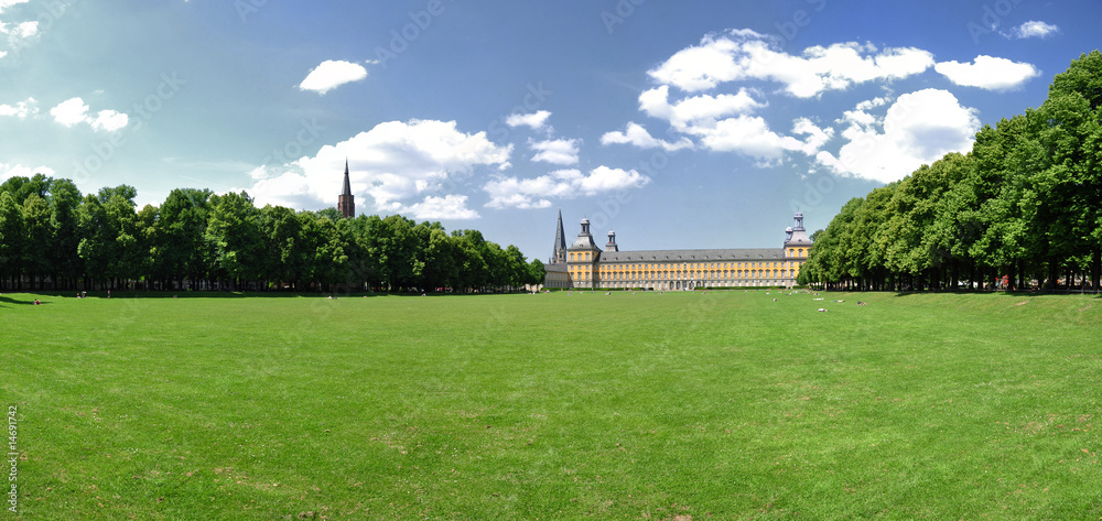 Hofgarten Bonn mit Universität, Münster und Kreuzkirche Hofgarten Bonn mit Universität, Münster und Kreuzkirche