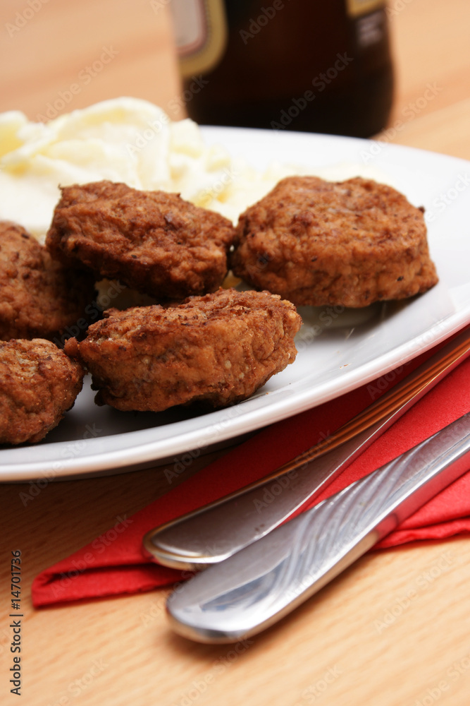 kartoffelsalat und mini frikadellen kartoffelsalat und mini frikadellen