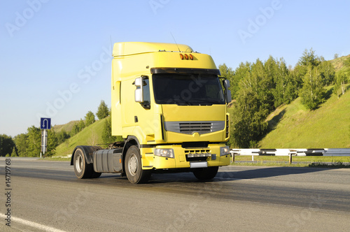 Wallpaper Mural empty lorry Torontodigital.ca