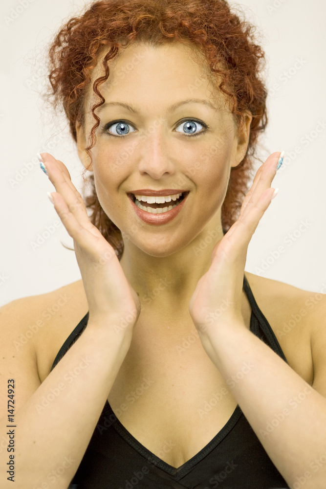 Fototapeta premium Frau erschreckt sich