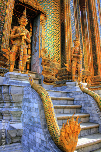 Photography Bangkok - Statue at the Royal Palace