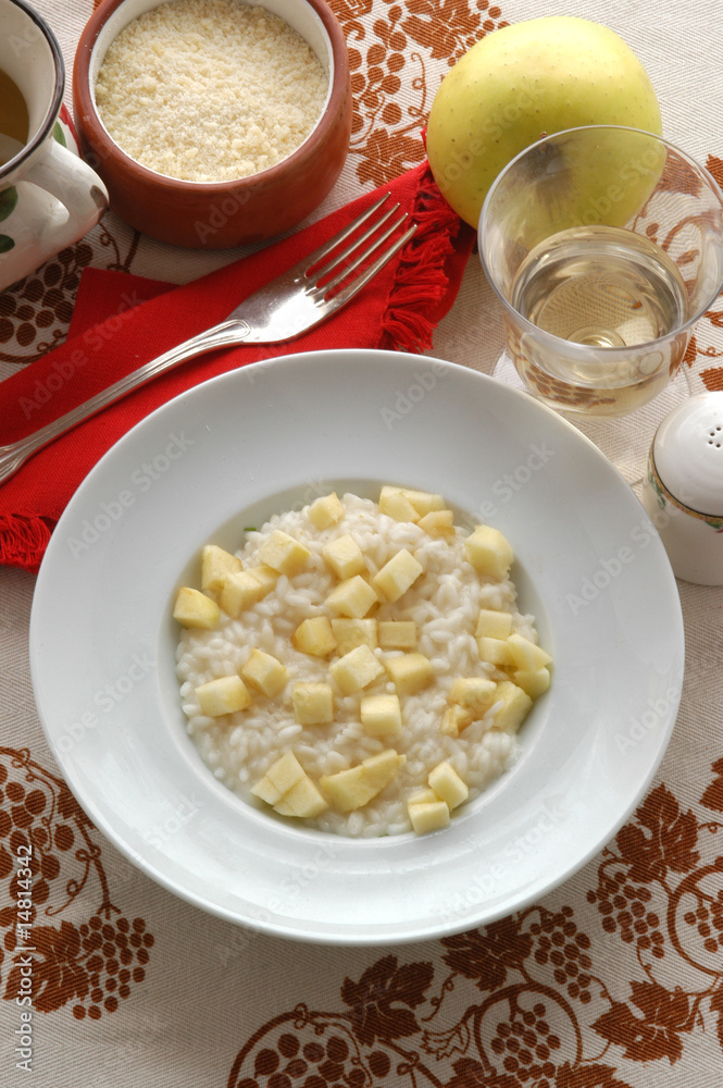 Risotto con le mele - Primi piatti del Trentino Alto Adige Risotto con le mele - Primi piatti del Trentino Alto Adige