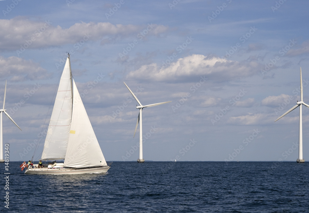 Segelschiff im Offshorepark