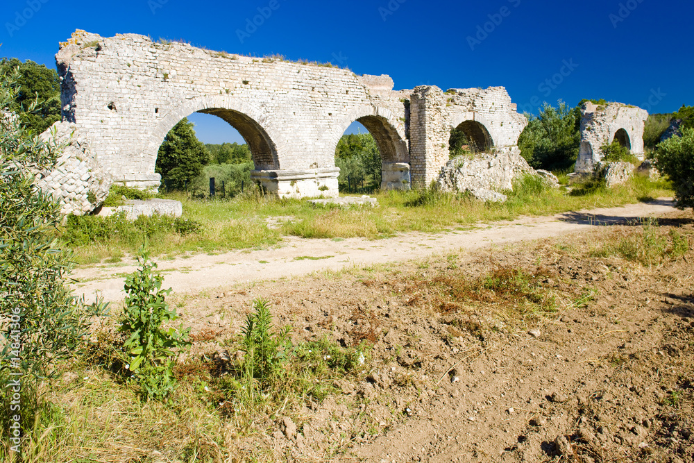 ruins of Roman aqueduct near Meunerie, Provence, France