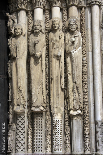 Sculptures de la cathédrale de Chartres