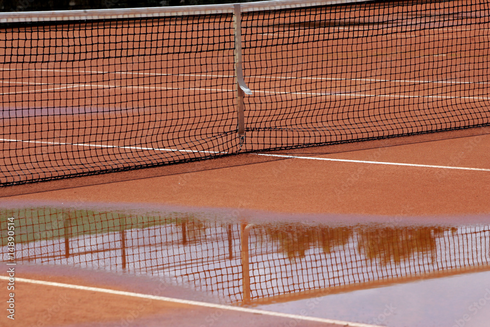Obraz premium tennisplatz bei regen