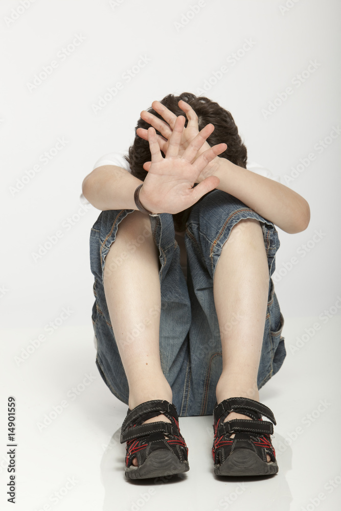 enfant boudant