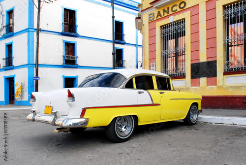 vintage car in cuba