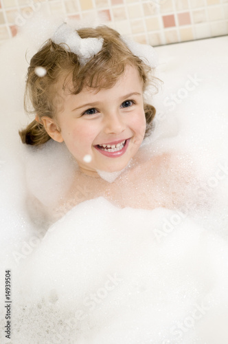Bathing in foam