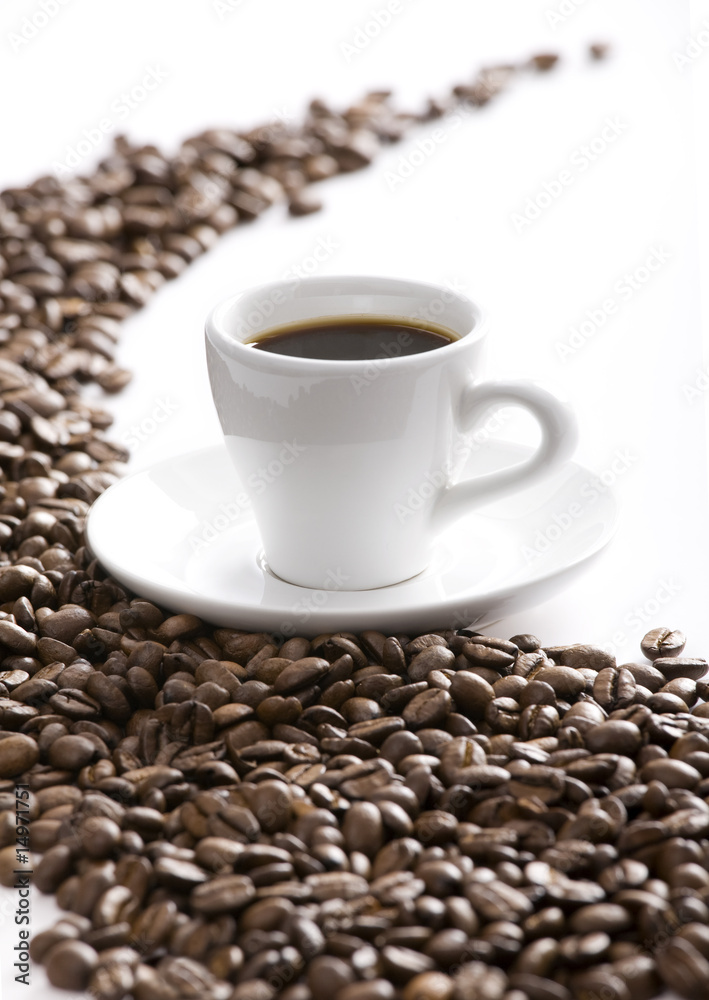 Fototapeta premium Coffee cup and grain on white background