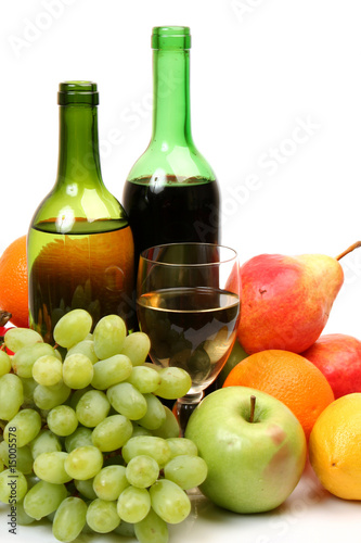 Wine and fruit