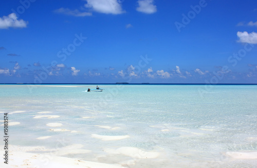 p  cheur maldivien dans un lagon