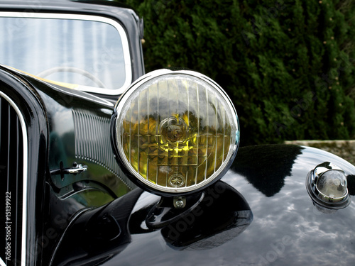 phare de voiture ancienne