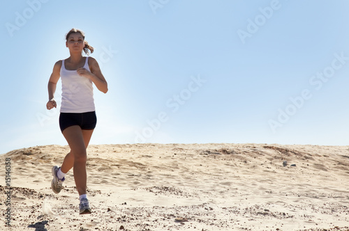 Girl runner © Sergey Ivanov