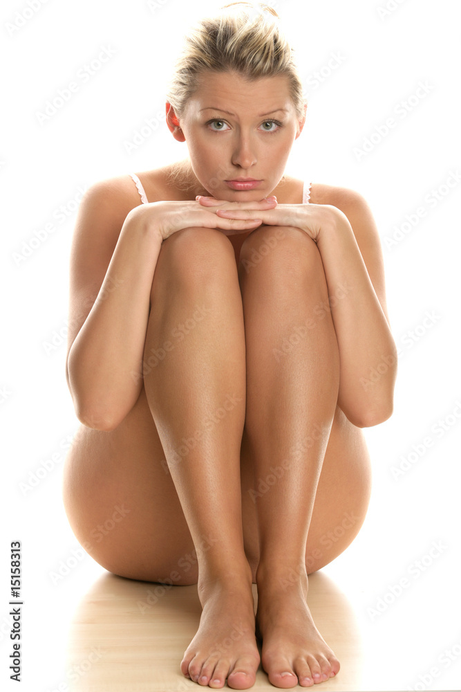Obraz premium Young woman sitting