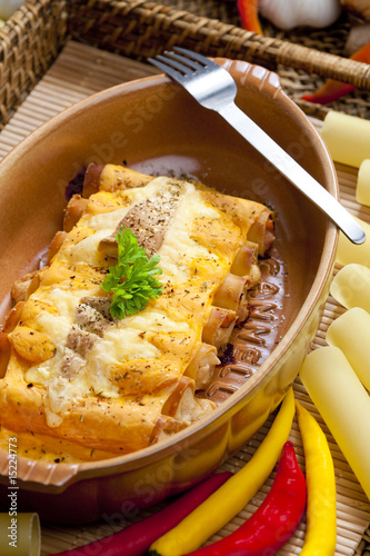 cannelloni with goat cheese and ham