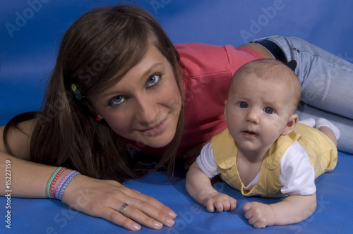 Bild auf Leinwand sweet baby with auntie