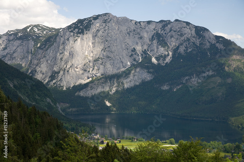 Fototapeta Naklejka Na Ścianę i Meble -  Altausseer See im Steirischen Salzkammergut