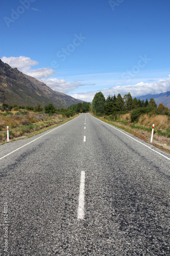 New Zealand - road next to Remarkables in Otago © Tupungato