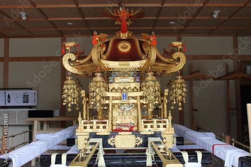 函館八幡宮大神輿 photo