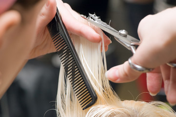 Handdoek met foto Kapsalon Schaar knipt haarpunten in detail  © Max Tactic