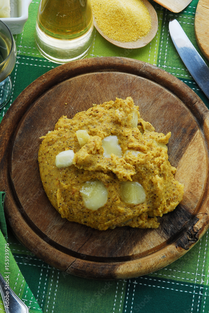Polenta taragna - Primi piatti tipici della lombardia Polenta taragna - Primi piatti tipici della lombardia