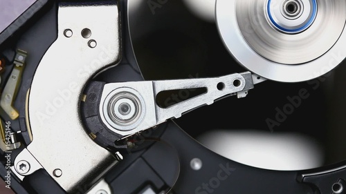 Hard disk drive head's movement