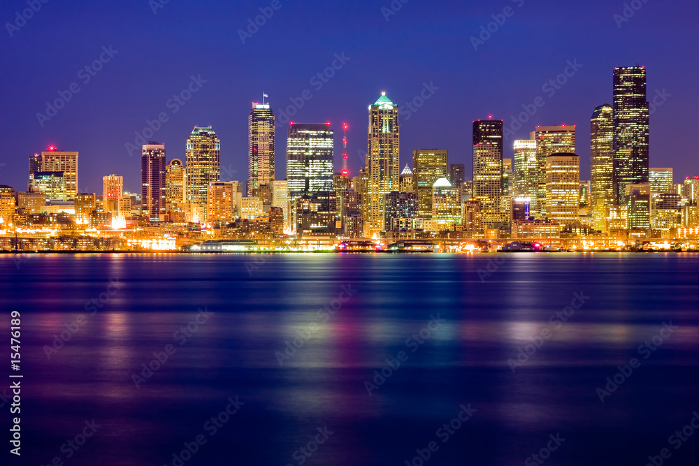 Fototapeta premium Seattle skyline at night