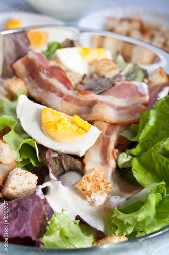 caesar salad with bacon and eggs