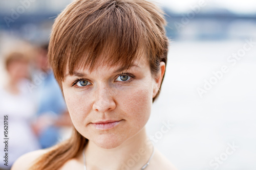 Foto portrait of a young  brownhaired  girl