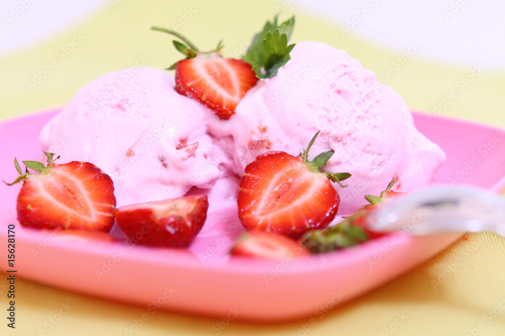 eis,erdbeereis eis,erdbeereis