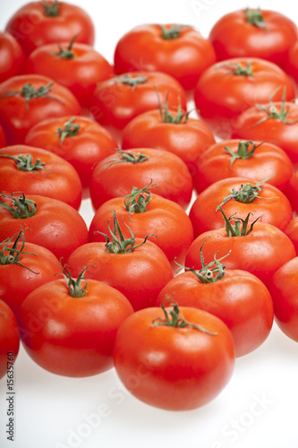 Tomaten isoliert auf weißem Hintergrund