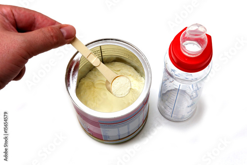 Preparing infant milk formula
