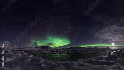 Northern Lights, Spitsbergen © Incredible Arctic