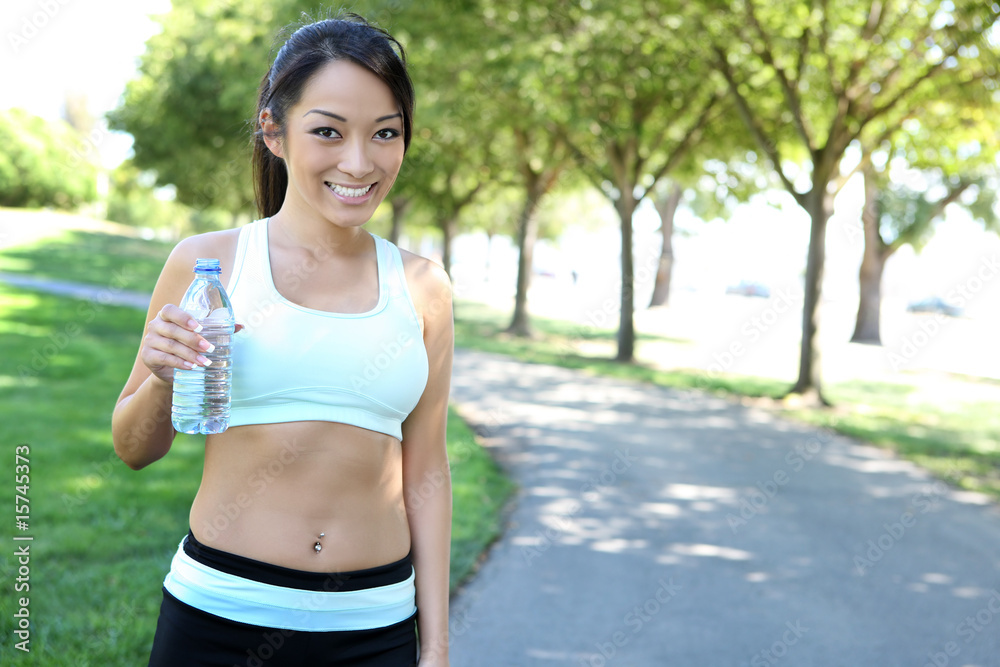 Fototapeta premium Pretty Asian Woman in Park