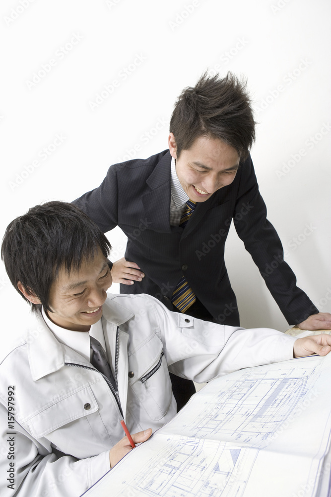 Fototapeta premium 作業員とビジネスマン