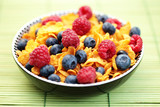 corn flakes with berry fruits