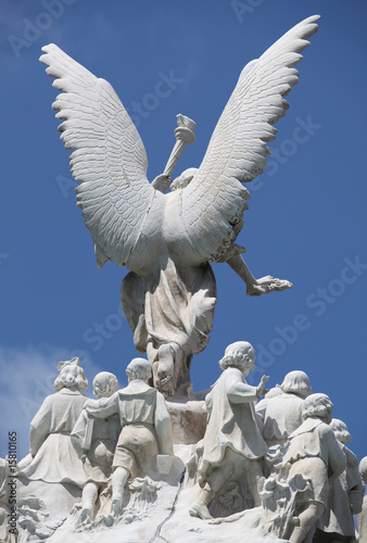 angel sculpture © posh