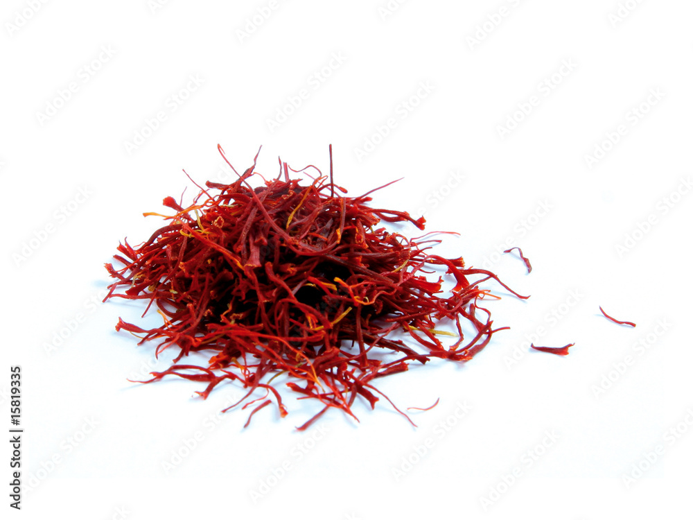 Naklejka premium Saffron stands isolated on white