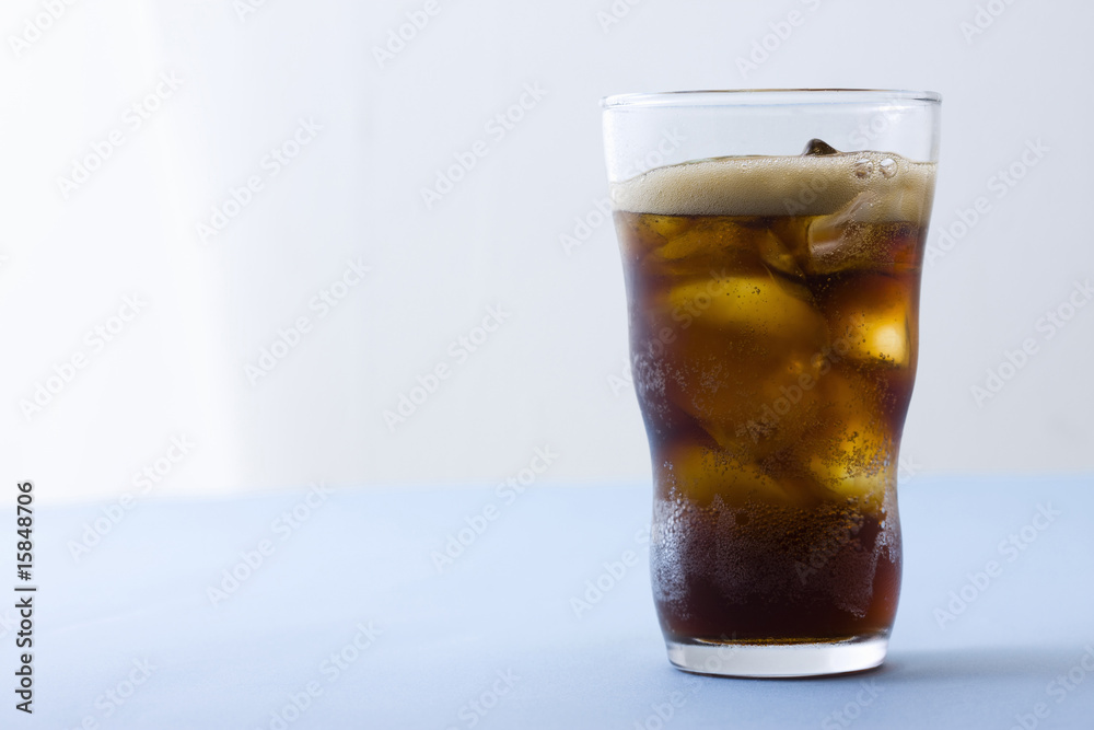 コーラ コーラ