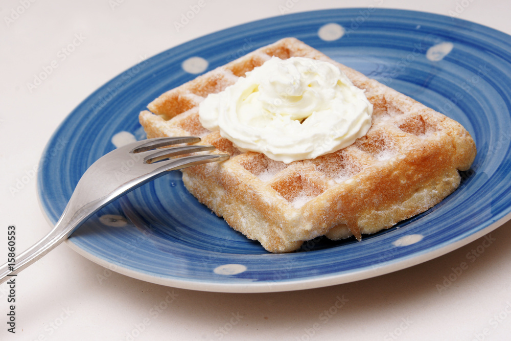 teig waffel auf einem teller