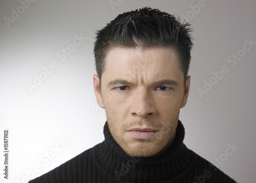 Photos homme et expression de haine