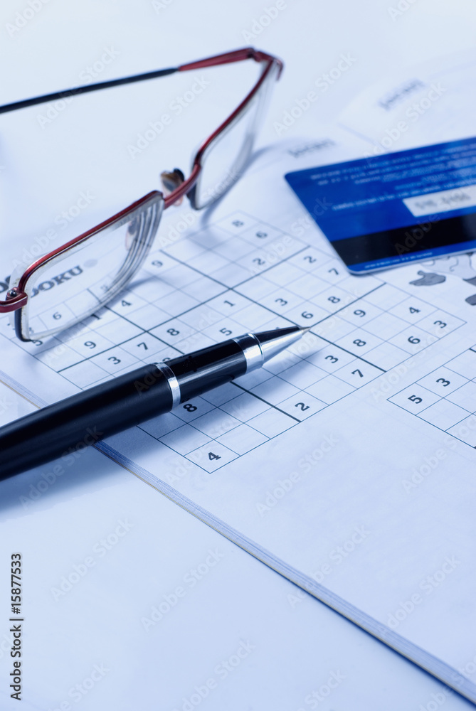 Online shopping and playing sudoku Online shopping and playing sudoku