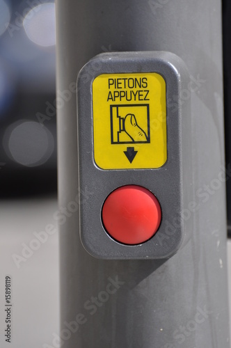 bouton passage piéton