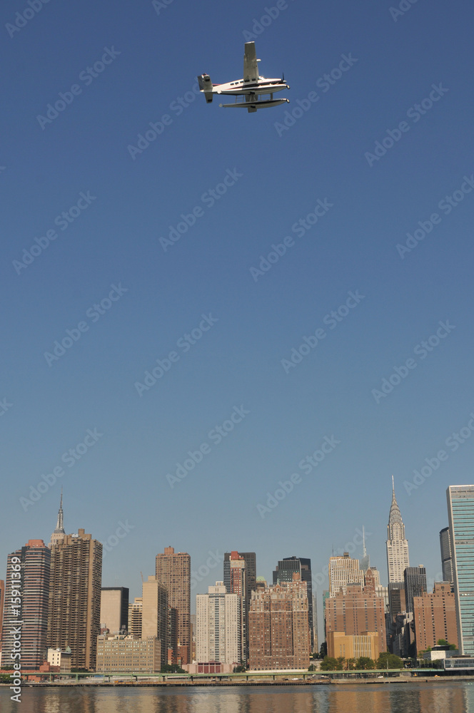 Seaplane! Take off to East River. Seaplane! Take off to East River.